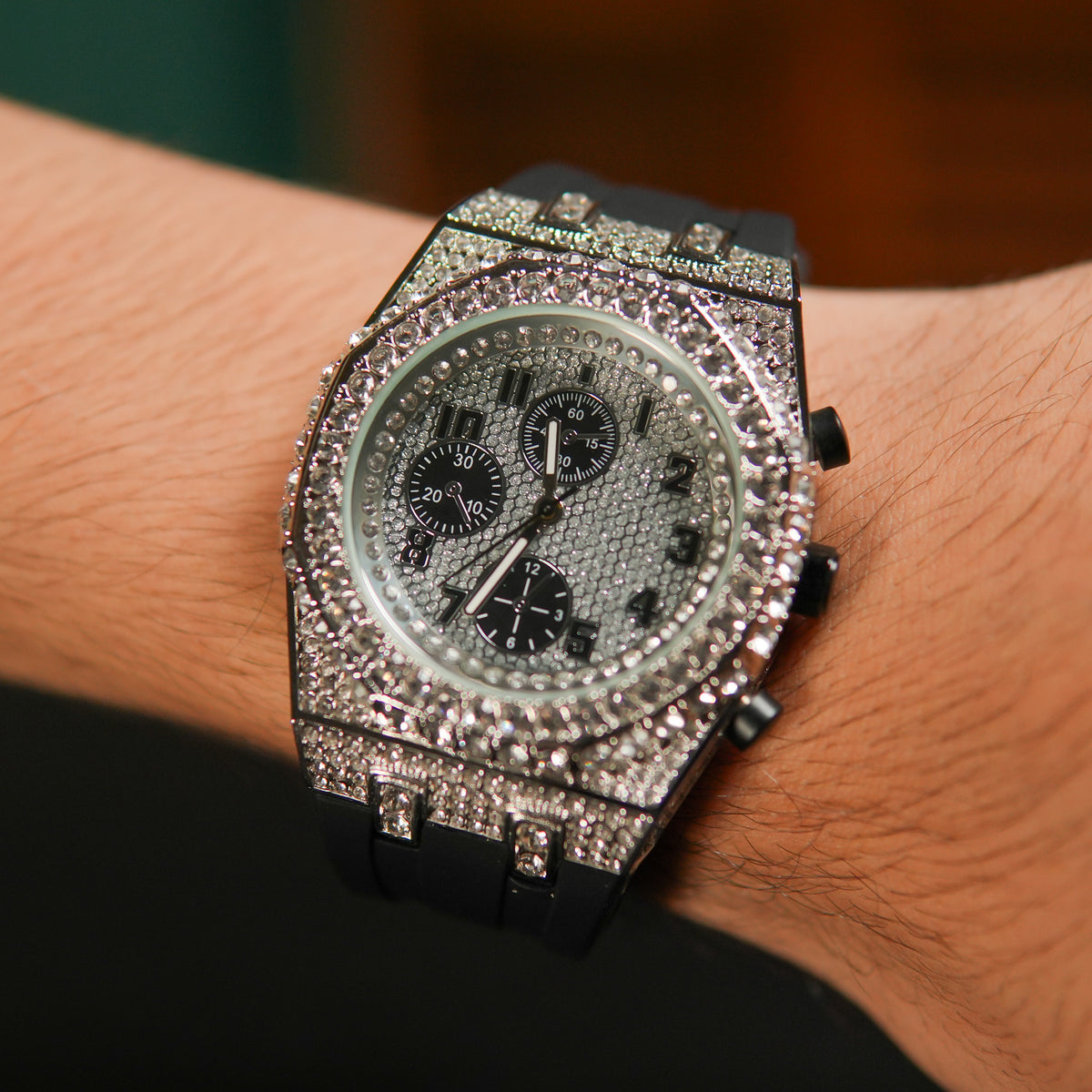 Tecno Pavé Diamond Monarch – Silver Edition